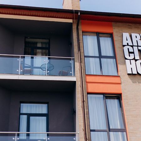 Arta City Hotel Yavoriv  Exterior photo