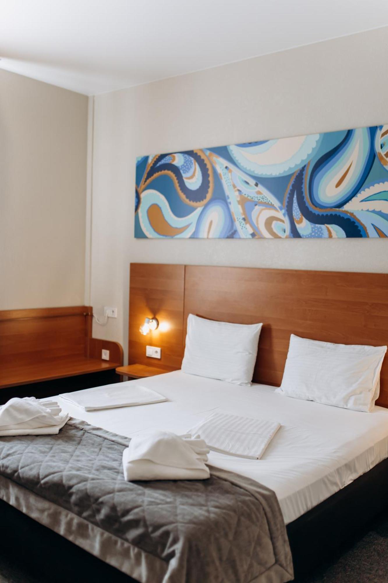 Arta City Hotel Yavoriv  Exterior photo